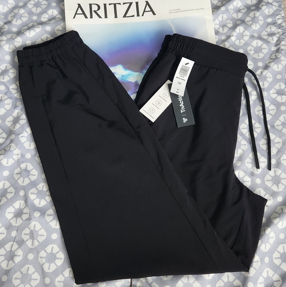 Aritzia TnaMOVE™ Brisk Jogger - Picture 3 of 4
